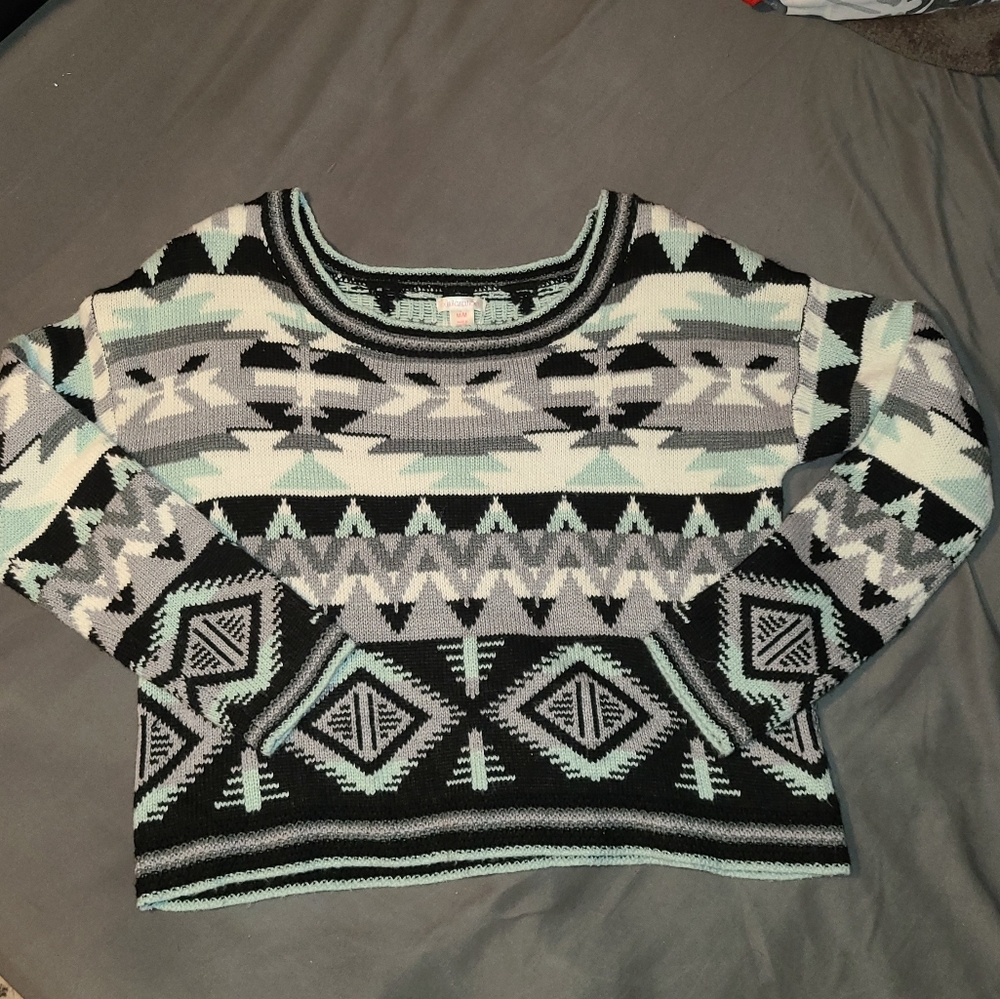 Xhilararion Sweater